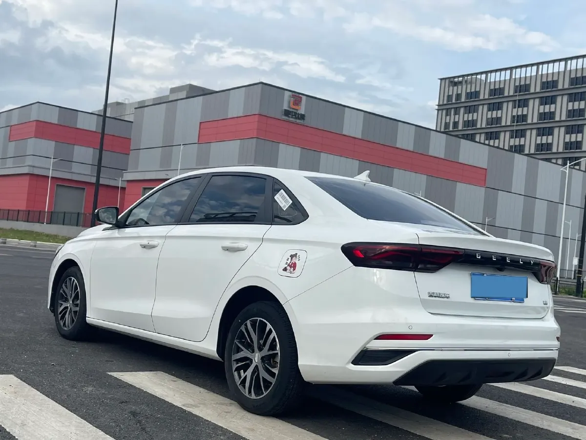 2022 Geely Emgrand 1.5L 114HP L4 5MT,autocango,china used car exporter,china ev exporter,chinese used car exporter,chinese used ev exporter