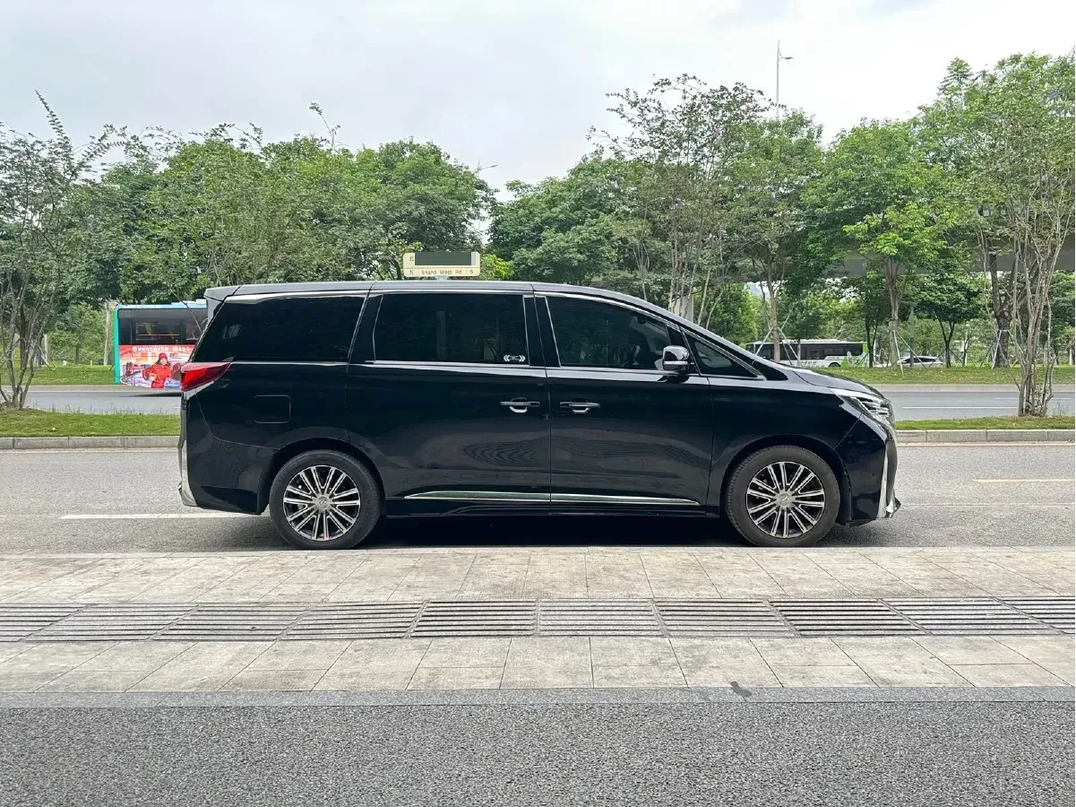 2021 GAC Trumpchi M8 2.0T 252HP L4 8AT,autocango,china used car exporter,china ev exporter,chinese used car exporter,chinese used ev exporter