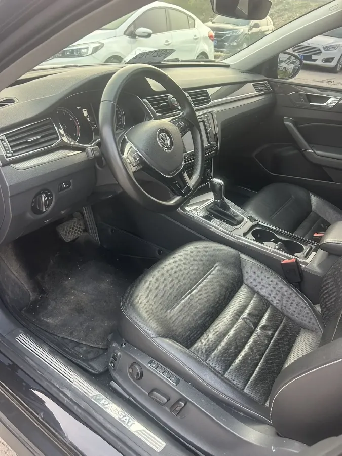 2017 Volkswagen Passat 1.8T 180HP L4 7DCT,autocango,china used car exporter,china ev exporter,chinese used car exporter,chinese used ev exporter