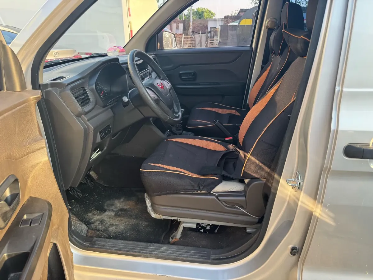 2022 JinBei Little Sea Lion X30 1.5L 102HP L4 5MT,autocango,china used car exporter,china ev exporter,chinese used car exporter,chinese used ev exporter