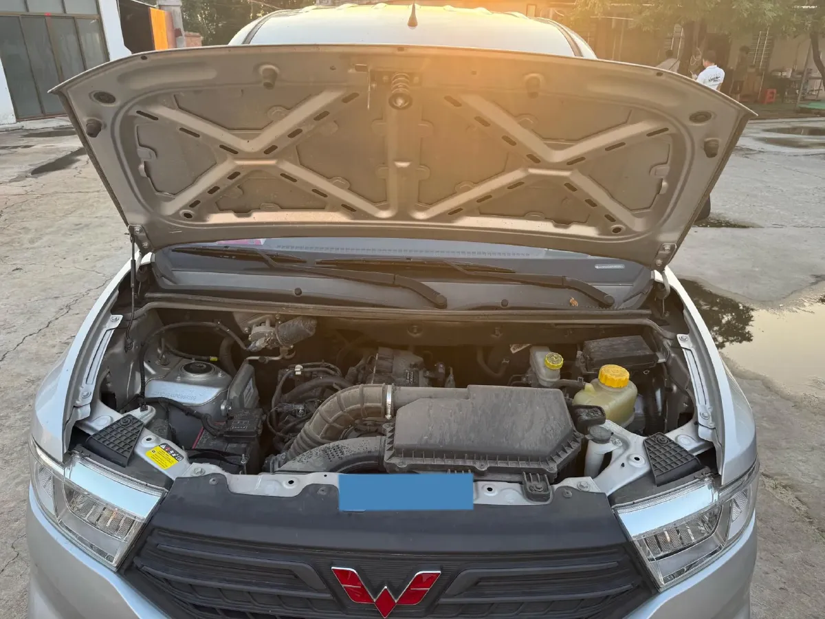 2022 JinBei Little Sea Lion X30 1.5L 102HP L4 5MT,autocango,china used car exporter,china ev exporter,chinese used car exporter,chinese used ev exporter