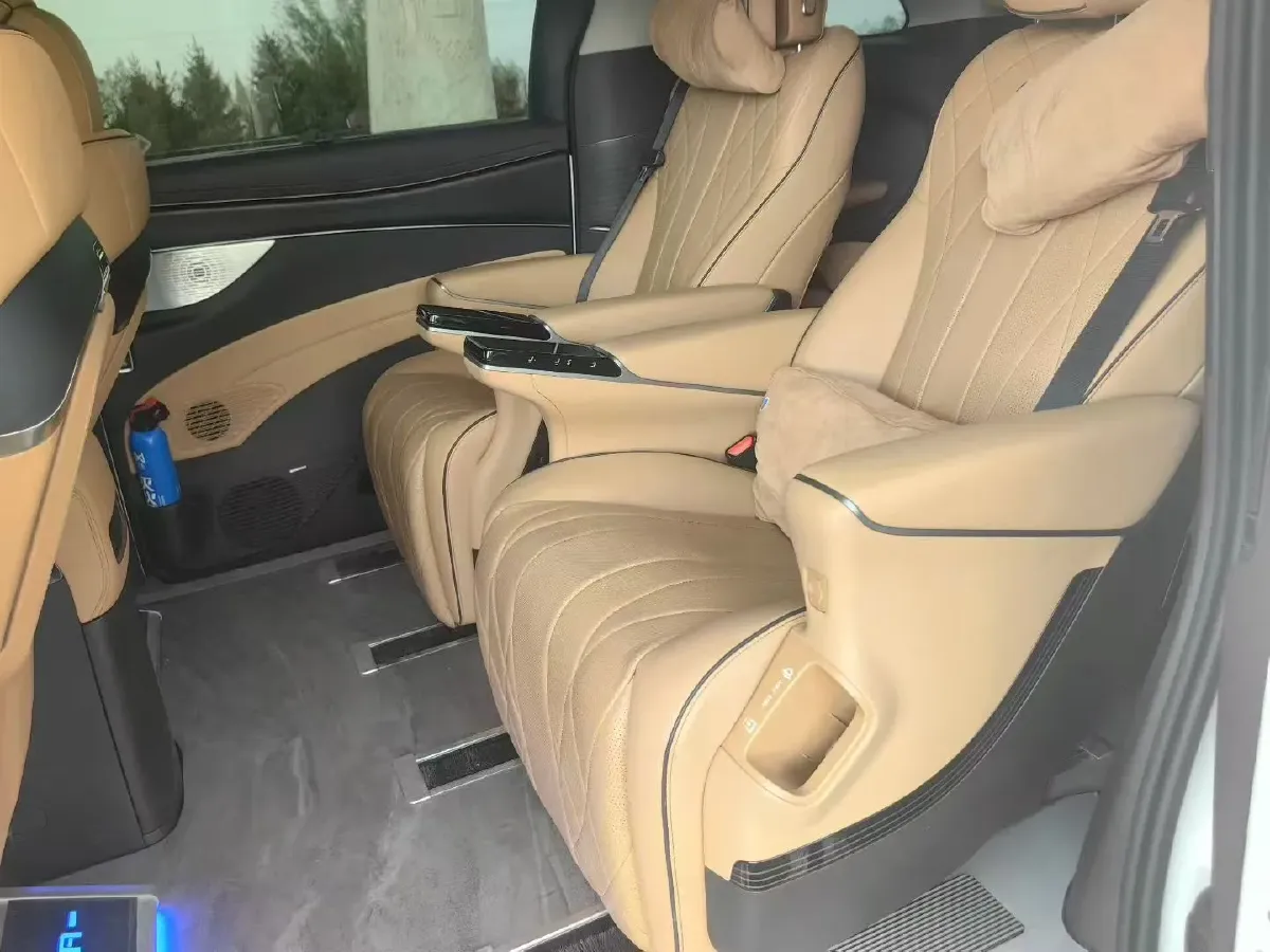 2025 Denza D9 1.5T 156HP L4 E-CVT PHEV 40KWH,autocango,china used car exporter,china ev exporter,chinese used car exporter,chinese used ev exporter