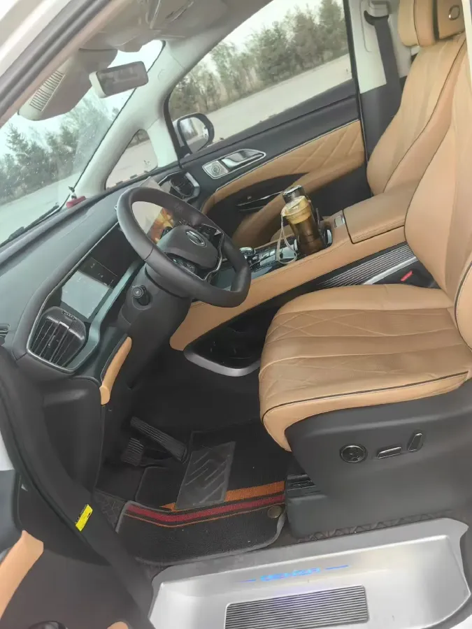 2025 Denza D9 1.5T 156HP L4 E-CVT PHEV 40KWH,autocango,china used car exporter,china ev exporter,chinese used car exporter,chinese used ev exporter