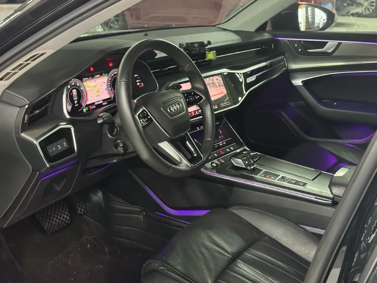 2021 Audi A6L 2.0T 224HP L4 7DCT,autocango,china used car exporter,china ev exporter,chinese used car exporter,chinese used ev exporter