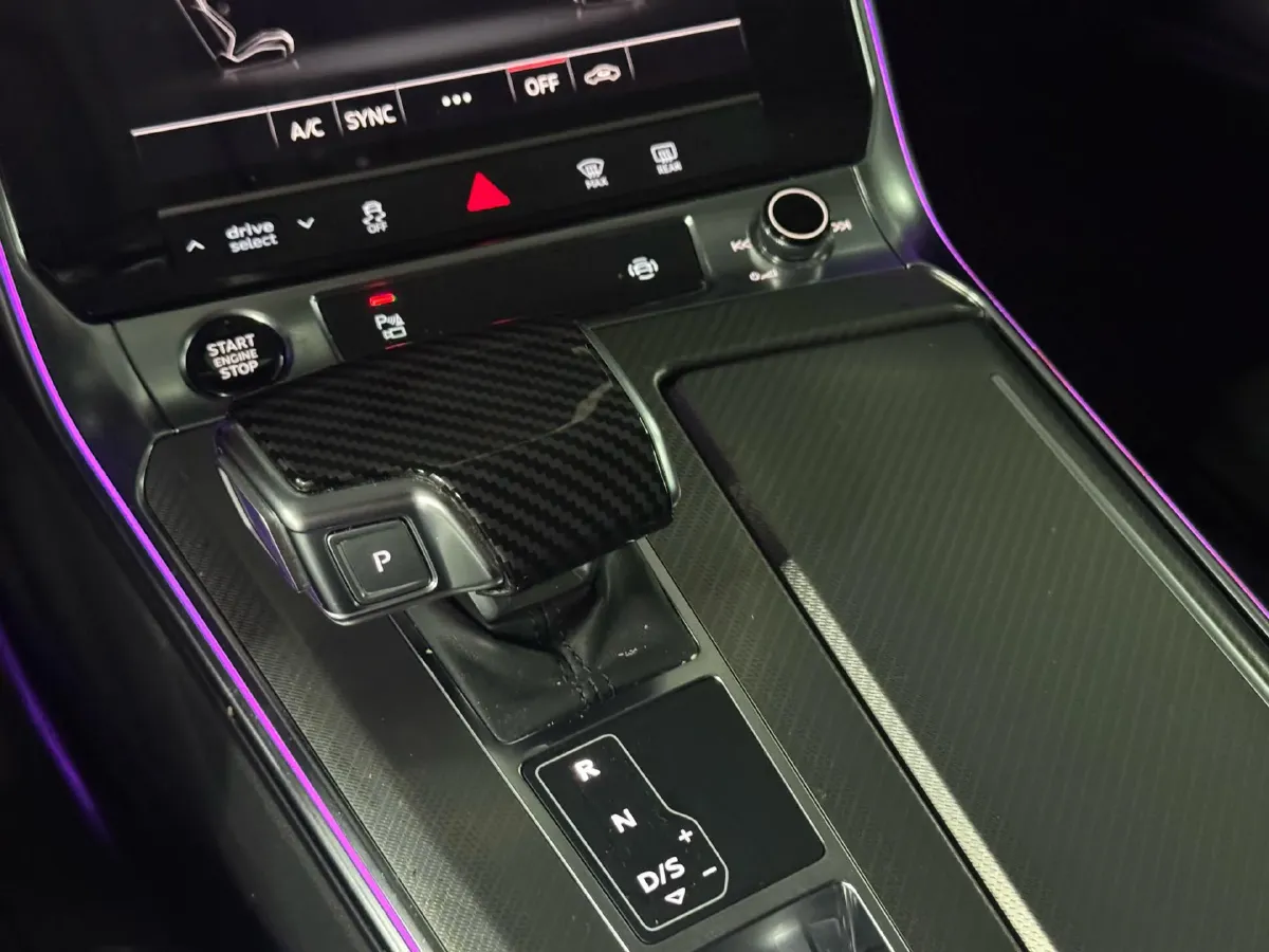 2021 Audi A6L 2.0T 224HP L4 7DCT,autocango,china used car exporter,china ev exporter,chinese used car exporter,chinese used ev exporter
