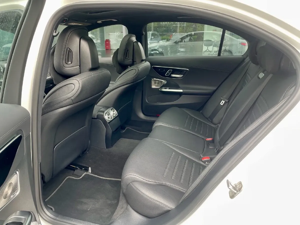 2025 Mercedes-Benz C Class 1.5T 204HP L4 9AT,autocango,china used car exporter,china ev exporter,chinese used car exporter,chinese used ev exporter