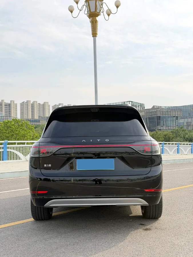2025 AITO AITO M9 REEV 160HP REEV 52KWH,autocango,china used car exporter,china ev exporter,chinese used car exporter,chinese used ev exporter