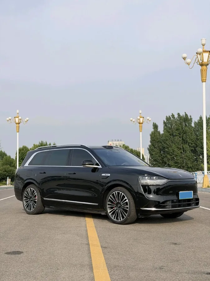 2025 AITO AITO M9 REEV 160HP REEV 52KWH,autocango,china used car exporter,china ev exporter,chinese used car exporter,chinese used ev exporter