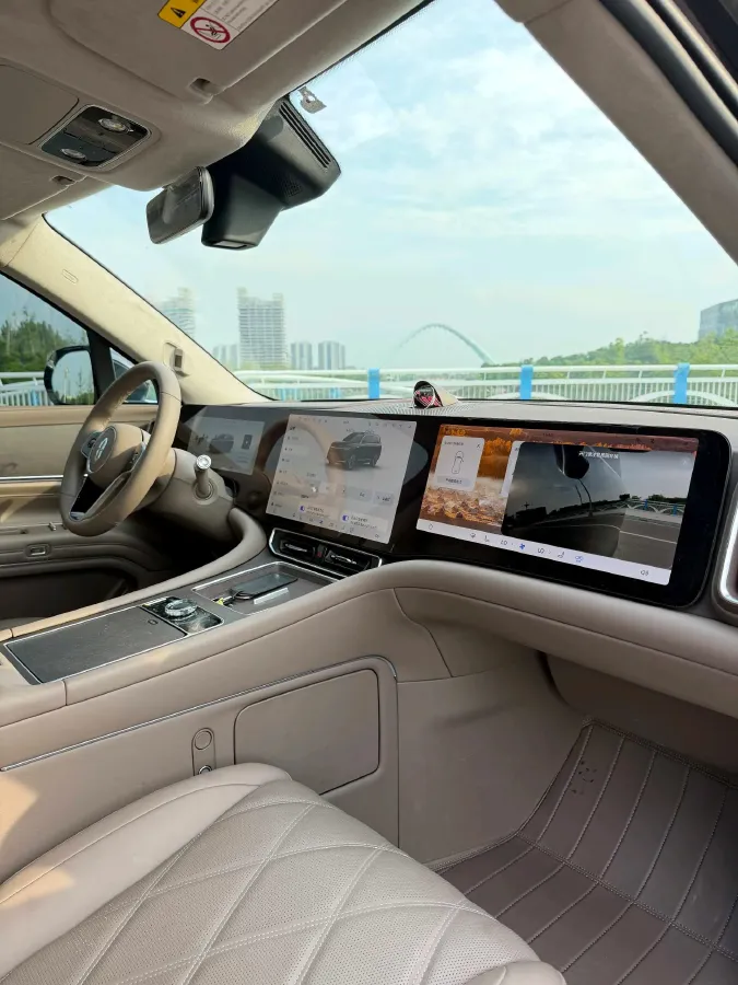 2025 AITO AITO M9 REEV 160HP REEV 52KWH,autocango,china used car exporter,china ev exporter,chinese used car exporter,chinese used ev exporter