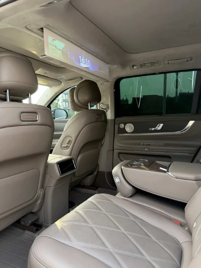 2025 AITO AITO M9 REEV 160HP REEV 52KWH,autocango,china used car exporter,china ev exporter,chinese used car exporter,chinese used ev exporter