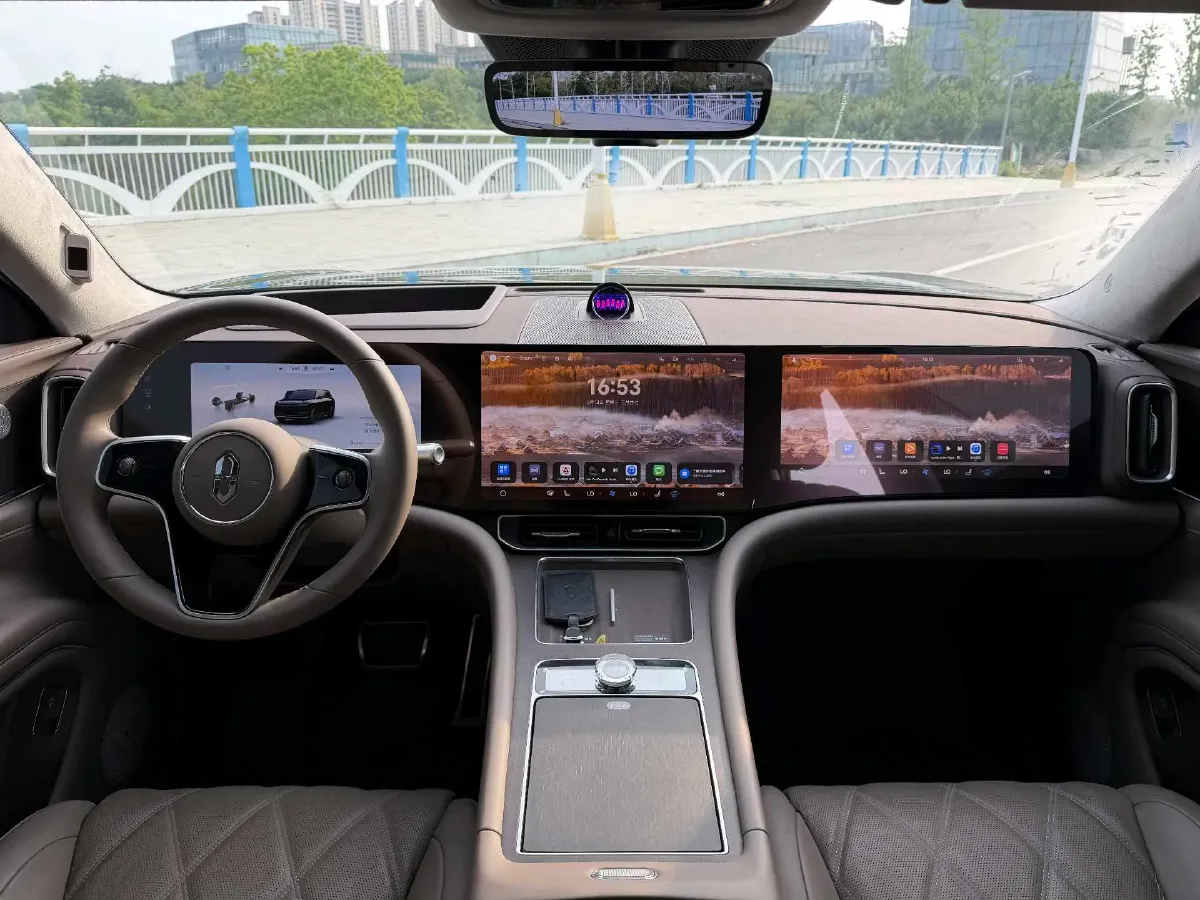 2025 AITO AITO M9 REEV 160HP REEV 52KWH,autocango,china used car exporter,china ev exporter,chinese used car exporter,chinese used ev exporter