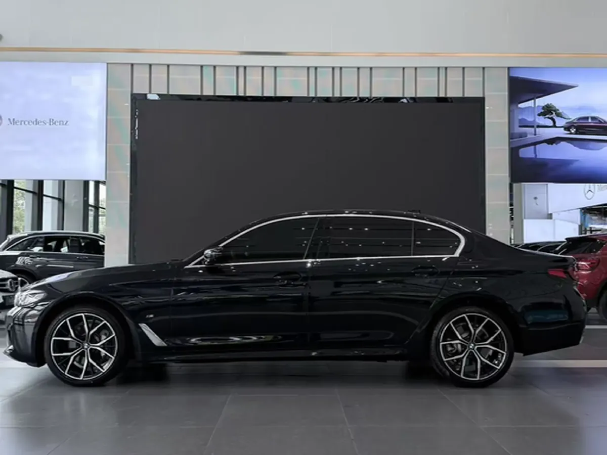 2023 BMW 5 Series 2.0T 245HP L4 8AT,autocango,china used car exporter,china ev exporter,chinese used car exporter,chinese used ev exporter