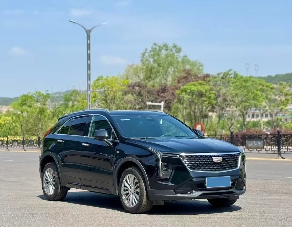 2024 Cadillac XT4 2.0T 237HP L4 9AT,autocango,china used car exporter,china ev exporter,chinese used car exporter,chinese used ev exporter