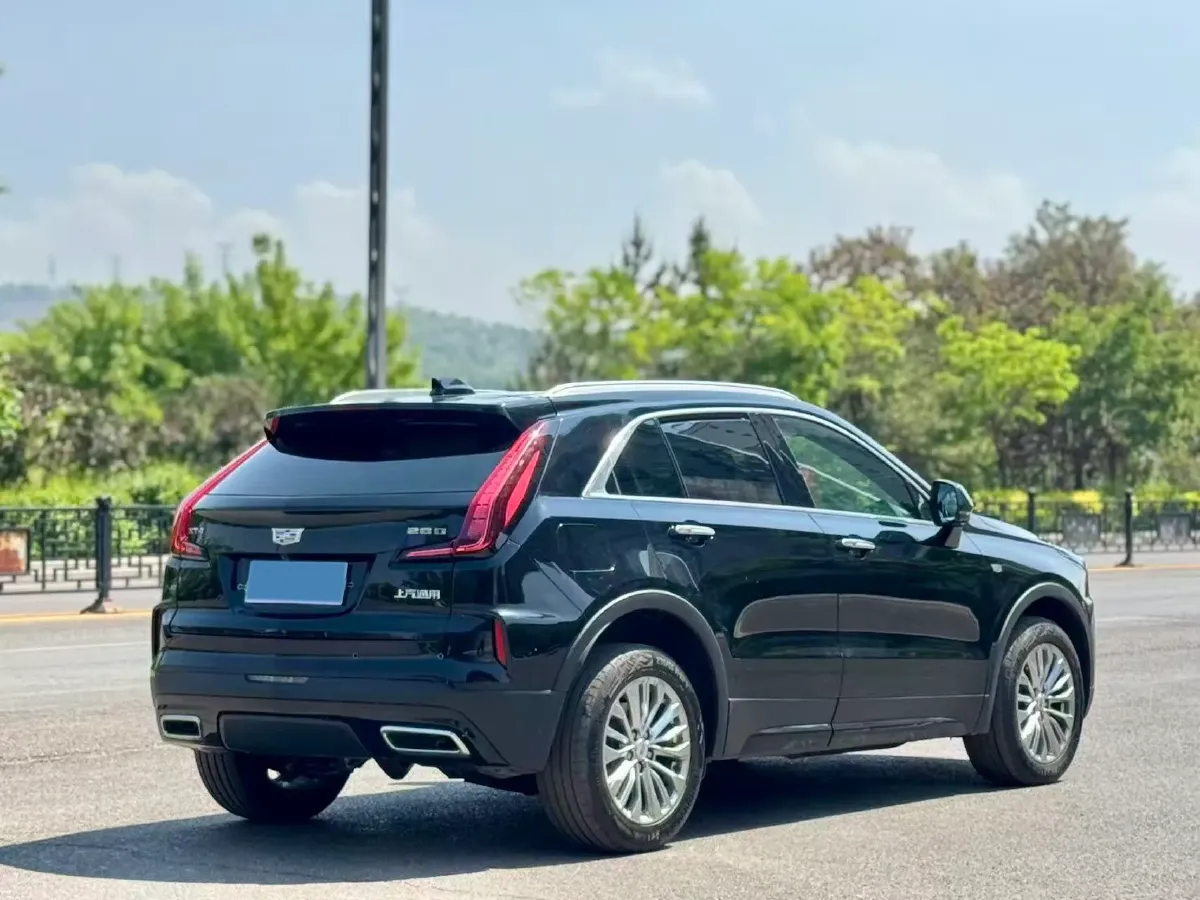 2024 Cadillac XT4 2.0T 237HP L4 9AT,autocango,china used car exporter,china ev exporter,chinese used car exporter,chinese used ev exporter