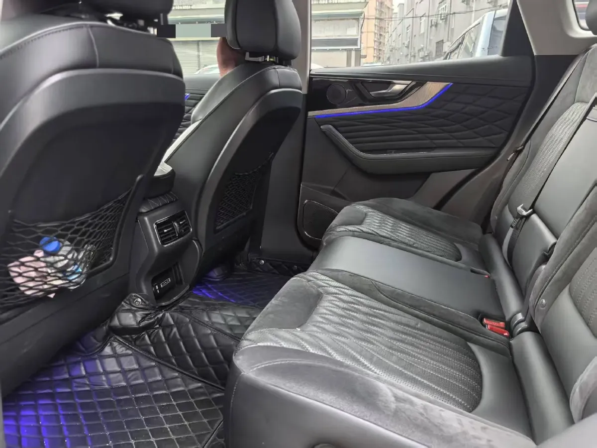 2022 HongQi HS5 2.0T 224HP L4 6AT,autocango,china used car exporter,china ev exporter,chinese used car exporter,chinese used ev exporter
