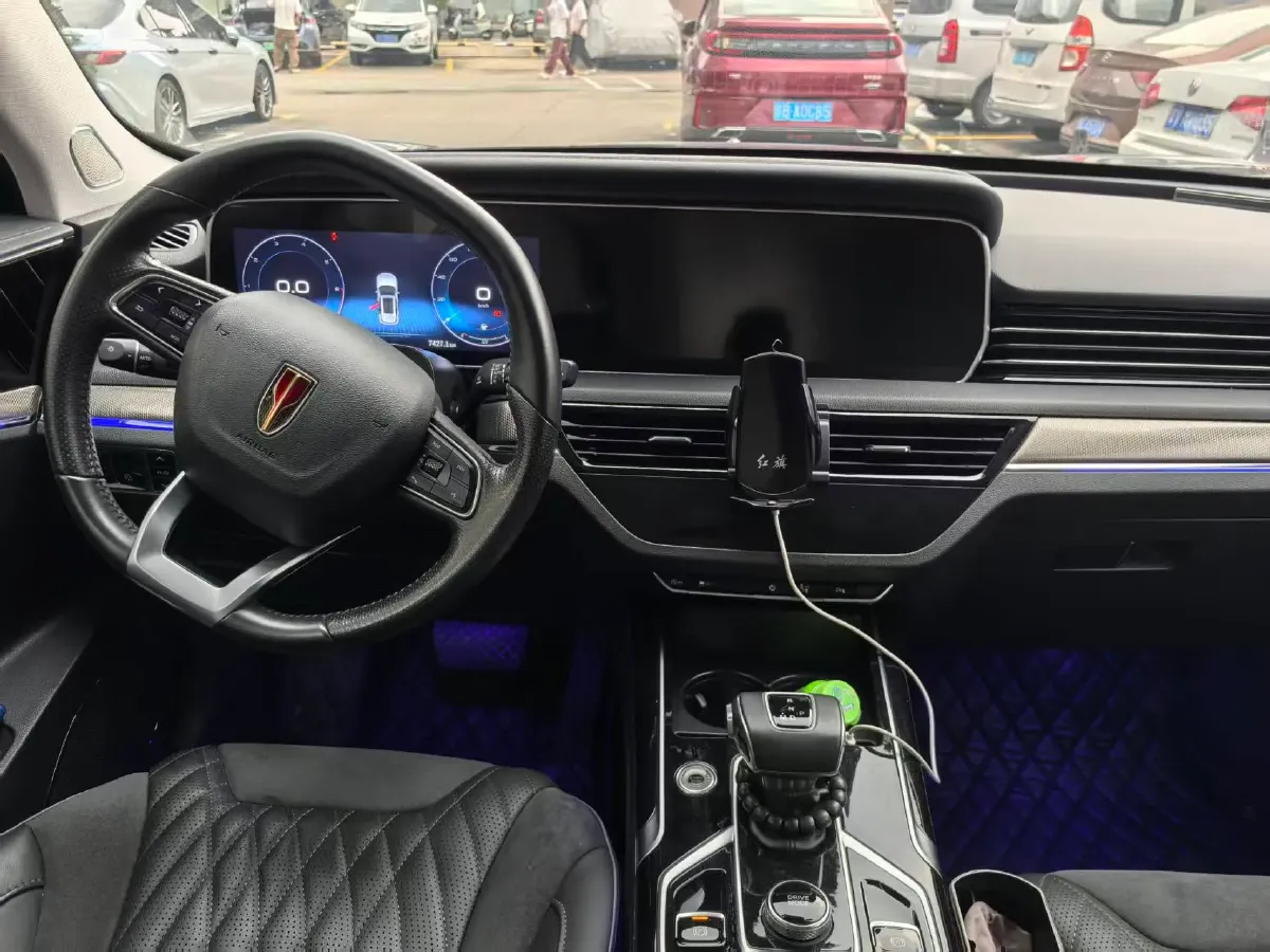 2022 HongQi HS5 2.0T 224HP L4 6AT,autocango,china used car exporter,china ev exporter,chinese used car exporter,chinese used ev exporter