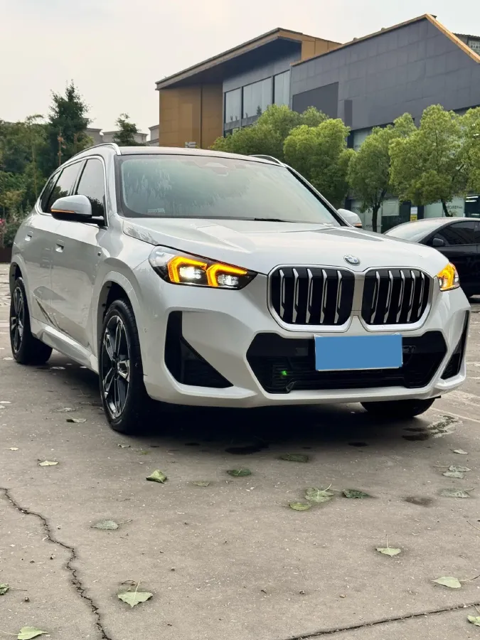 2024 BMW X1 2.0T 204HP L4 7DCT,autocango,china used car exporter,china ev exporter,chinese used car exporter,chinese used ev exporter