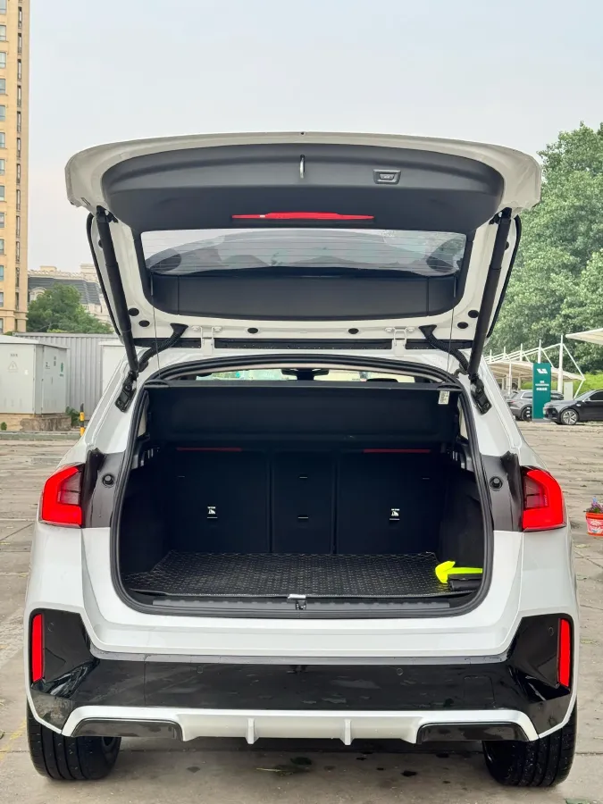 2024 BMW X1 2.0T 204HP L4 7DCT,autocango,china used car exporter,china ev exporter,chinese used car exporter,chinese used ev exporter