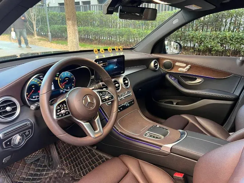 2021 Mercedes-Benz GLC Class 2.0T 197HP L4 9AT,autocango,china used car exporter,china ev exporter,chinese used car exporter,chinese used ev exporter