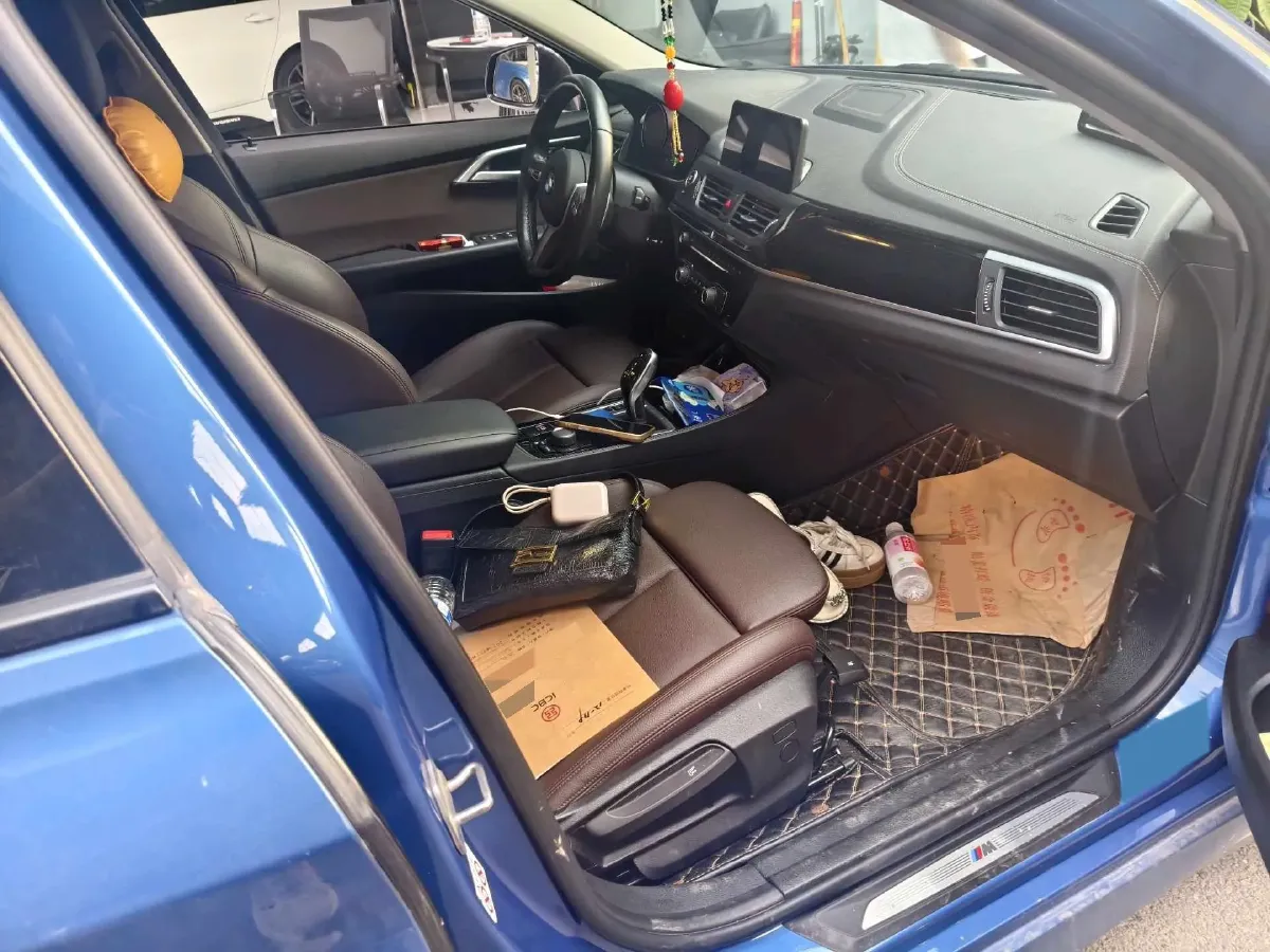2020 BMW 1 Series 2.0T 192HP L4 7DCT,autocango,china used car exporter,china ev exporter,chinese used car exporter,chinese used ev exporter