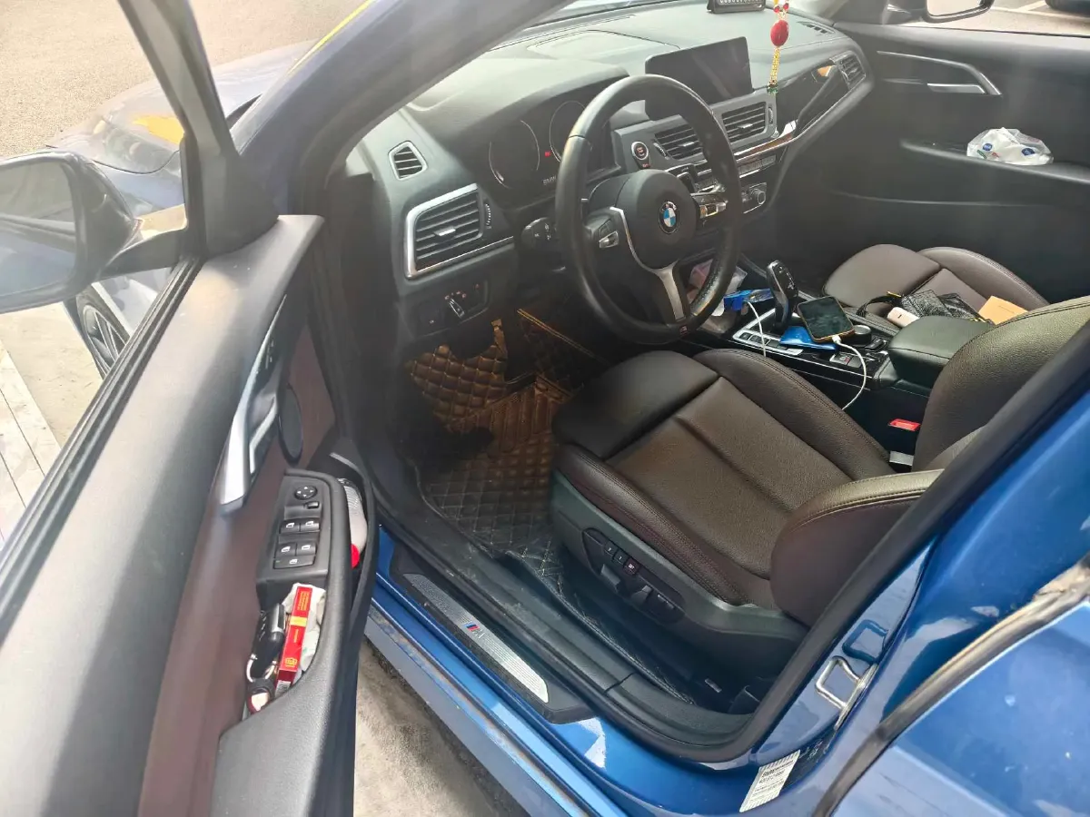 2020 BMW 1 Series 2.0T 192HP L4 7DCT,autocango,china used car exporter,china ev exporter,chinese used car exporter,chinese used ev exporter