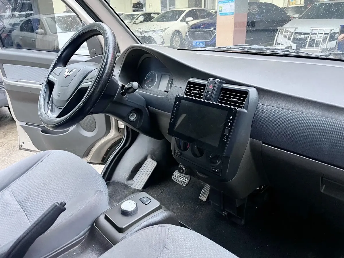 2022 WuLing RongGuang EV BEV 41.6KWH,autocango,china used car exporter,china ev exporter,chinese used car exporter,chinese used ev exporter