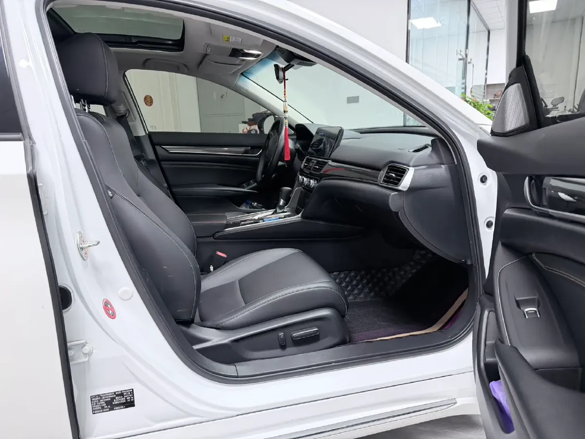 2022 Honda Accord 1.5T 194HP L4 CVT,autocango,china used car exporter,china ev exporter,chinese used car exporter,chinese used ev exporter