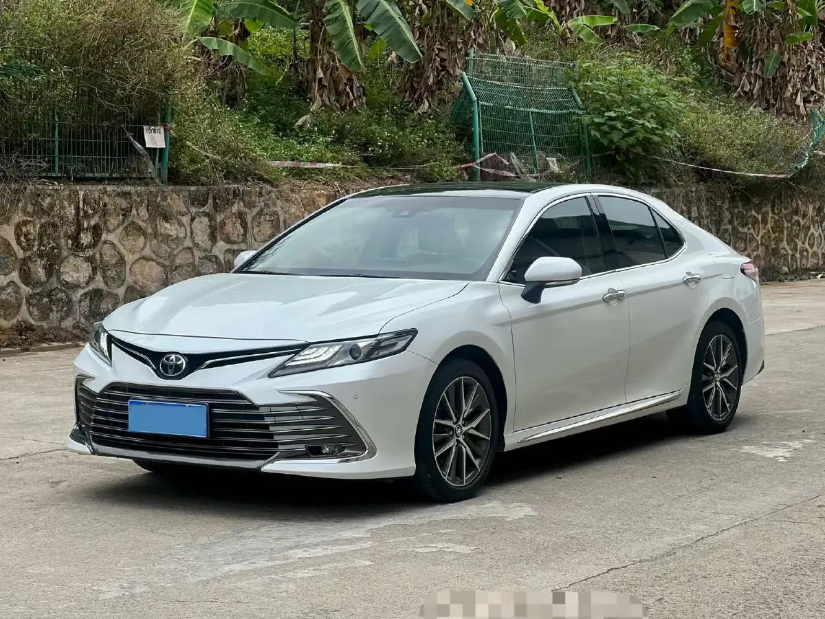 2023 Toyota Camry 2.5L 207HP L4 8AT,autocango,china used car exporter,china ev exporter,chinese used car exporter,chinese used ev exporter