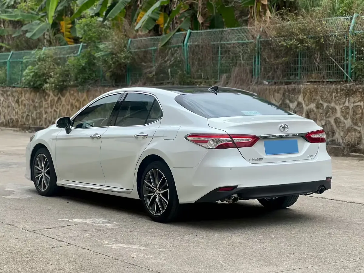 2023 Toyota Camry 2.5L 207HP L4 8AT,autocango,china used car exporter,china ev exporter,chinese used car exporter,chinese used ev exporter