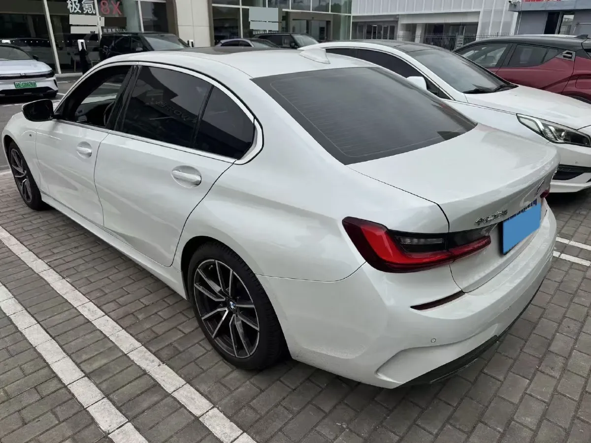 2022 BMW 3 Series 2.0T 184HP L4 8AT,autocango,china used car exporter,china ev exporter,chinese used car exporter,chinese used ev exporter