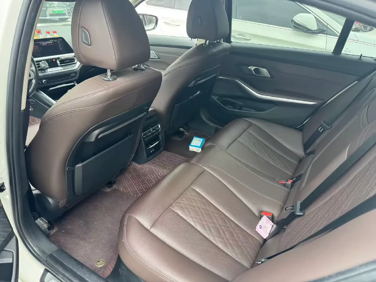 2022 BMW 3 Series 2.0T 184HP L4 8AT,autocango,china used car exporter,china ev exporter,chinese used car exporter,chinese used ev exporter