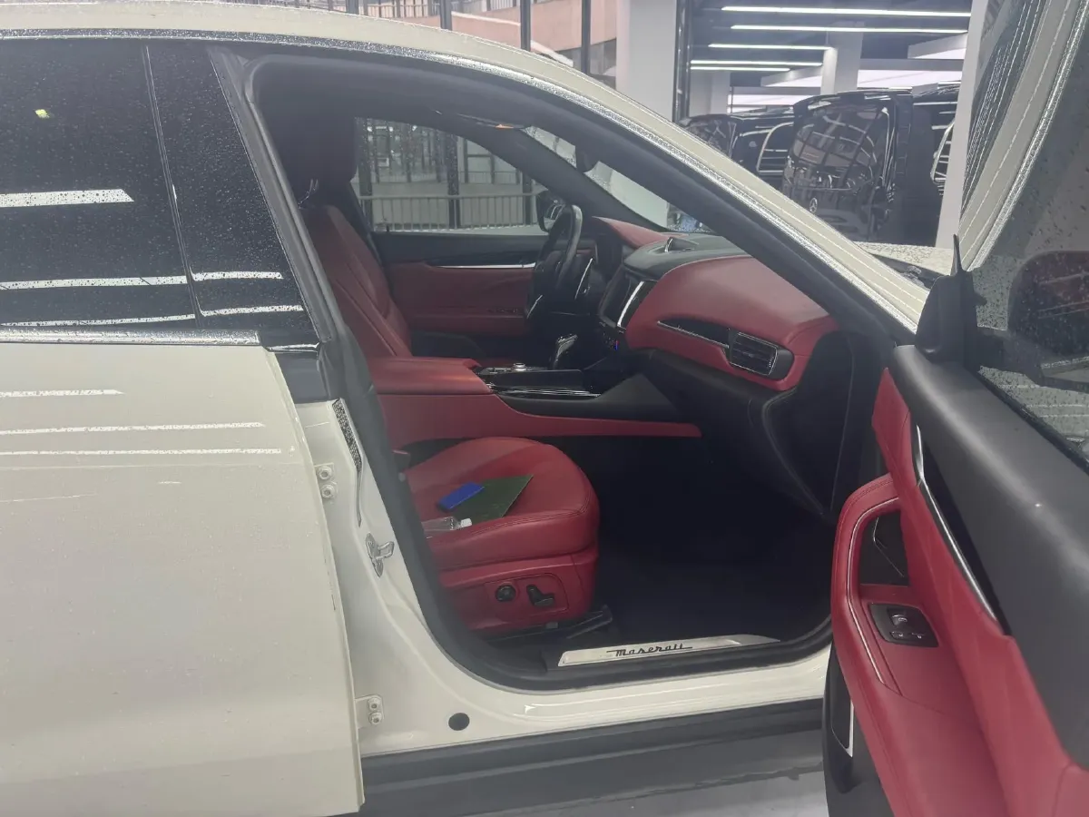 2019 Maserati Levante 3.0T 350HP V6 8AT,autocango,china used car exporter,china ev exporter,chinese used car exporter,chinese used ev exporter