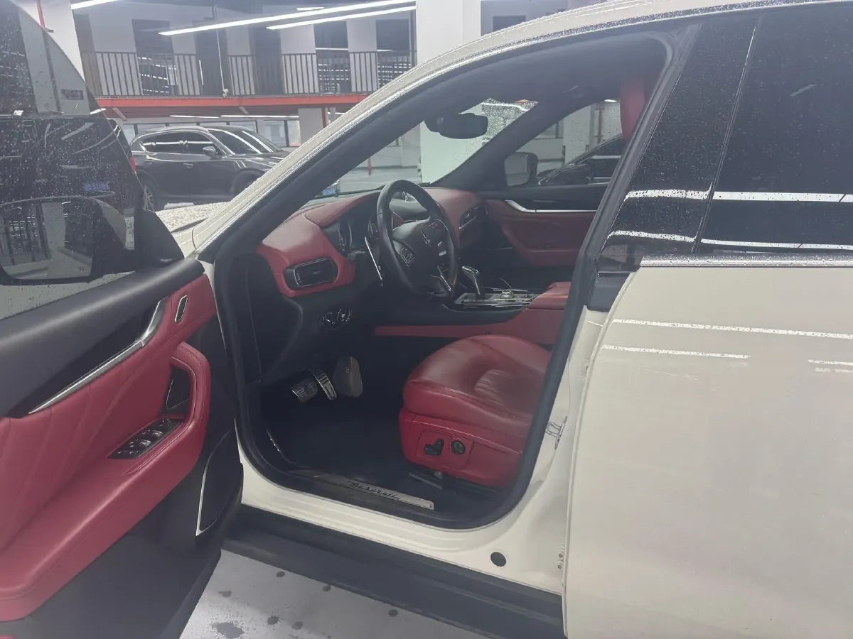 2019 Maserati Levante 3.0T 350HP V6 8AT,autocango,china used car exporter,china ev exporter,chinese used car exporter,chinese used ev exporter