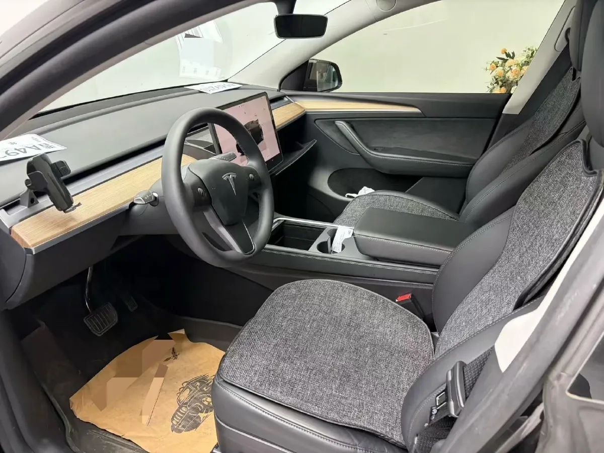 2022 Tesla Model Y BEV 60KWH,autocango,china used car exporter,china ev exporter,chinese used car exporter,chinese used ev exporter