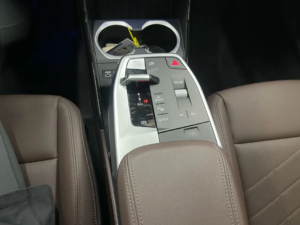 2023 BMW X1 1.5T 156HP L3 7DCT,autocango,china used car exporter,china ev exporter,chinese used car exporter,chinese used ev exporter