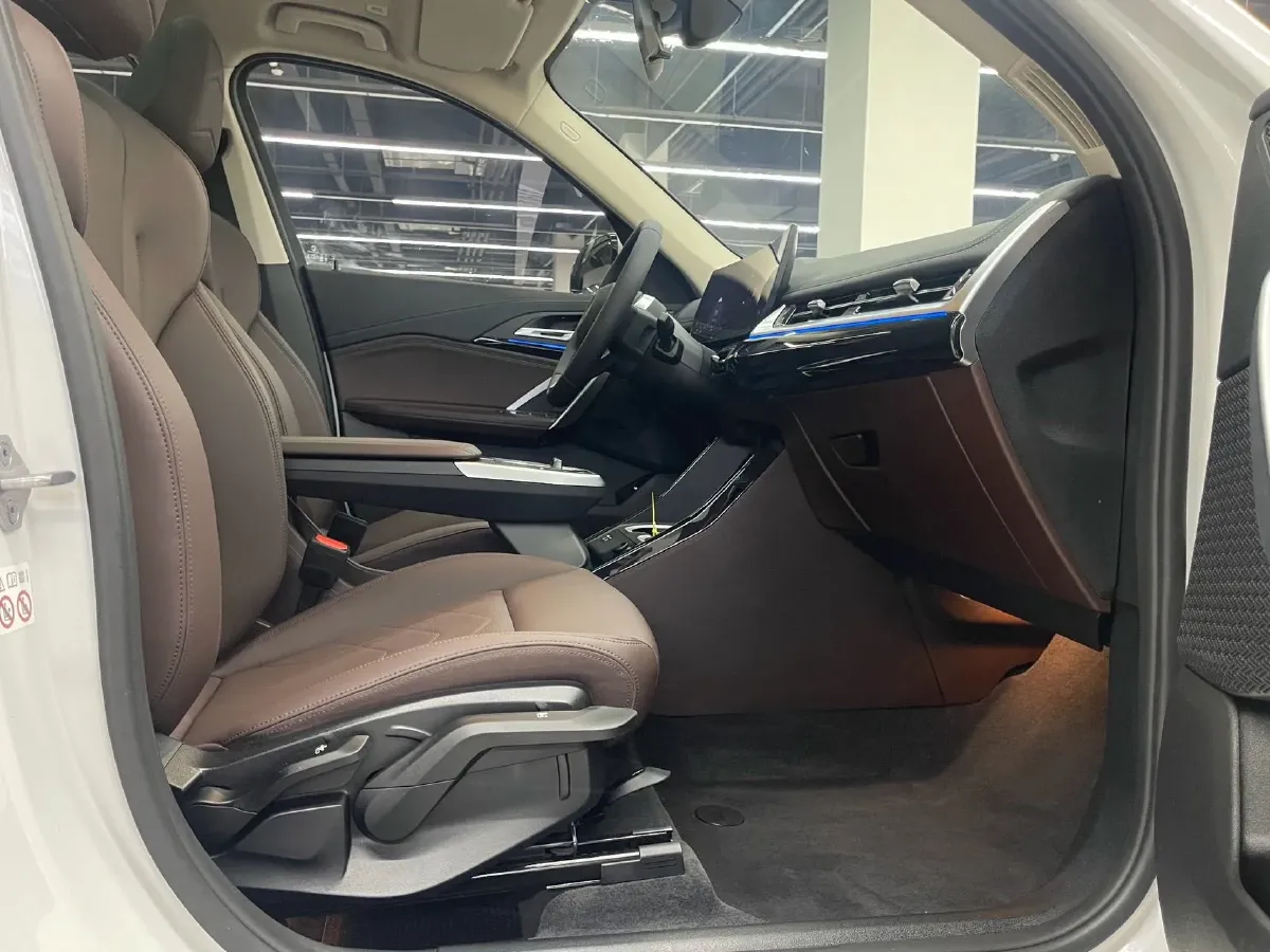 2023 BMW X1 1.5T 156HP L3 7DCT,autocango,china used car exporter,china ev exporter,chinese used car exporter,chinese used ev exporter