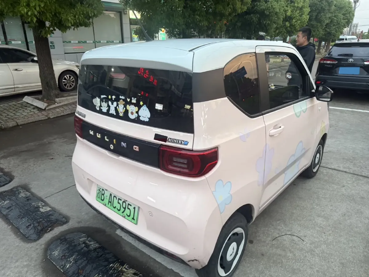 2022 WuLing HongGuang MINI EV BEV 13.8KWH,autocango,china used car exporter,china ev exporter,chinese used car exporter,chinese used ev exporter