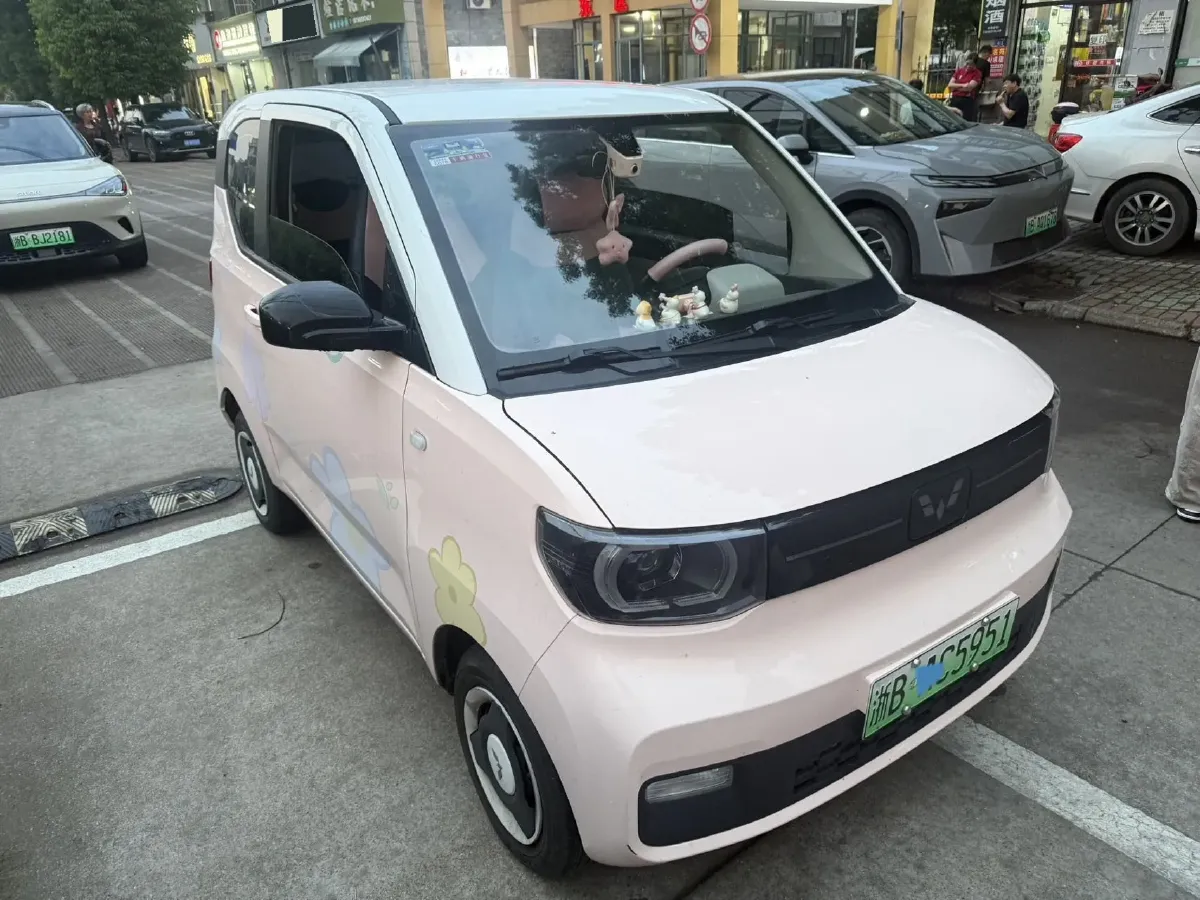 2022 WuLing HongGuang MINI EV BEV 13.8KWH,autocango,china used car exporter,china ev exporter,chinese used car exporter,chinese used ev exporter