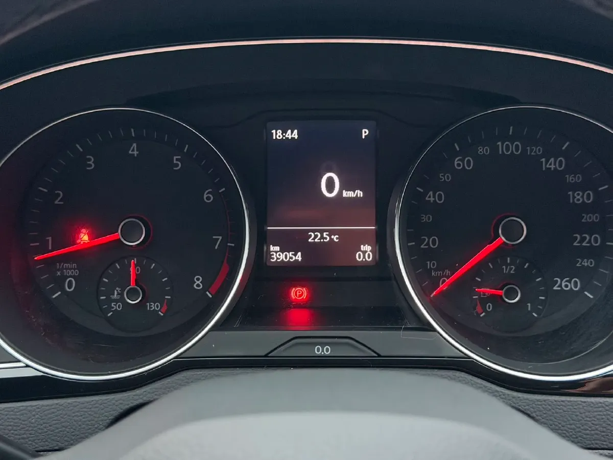 2020 Volkswagen Magotan 2.0T 186HP L4 7DCT,autocango,china used car exporter,china ev exporter,chinese used car exporter,chinese used ev exporter
