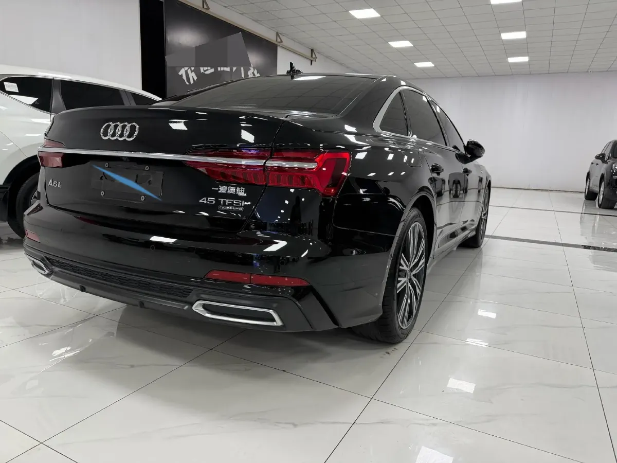 2022 Audi A6L 2.0T 224HP L4 7DCT,autocango,china used car exporter,china ev exporter,chinese used car exporter,chinese used ev exporter