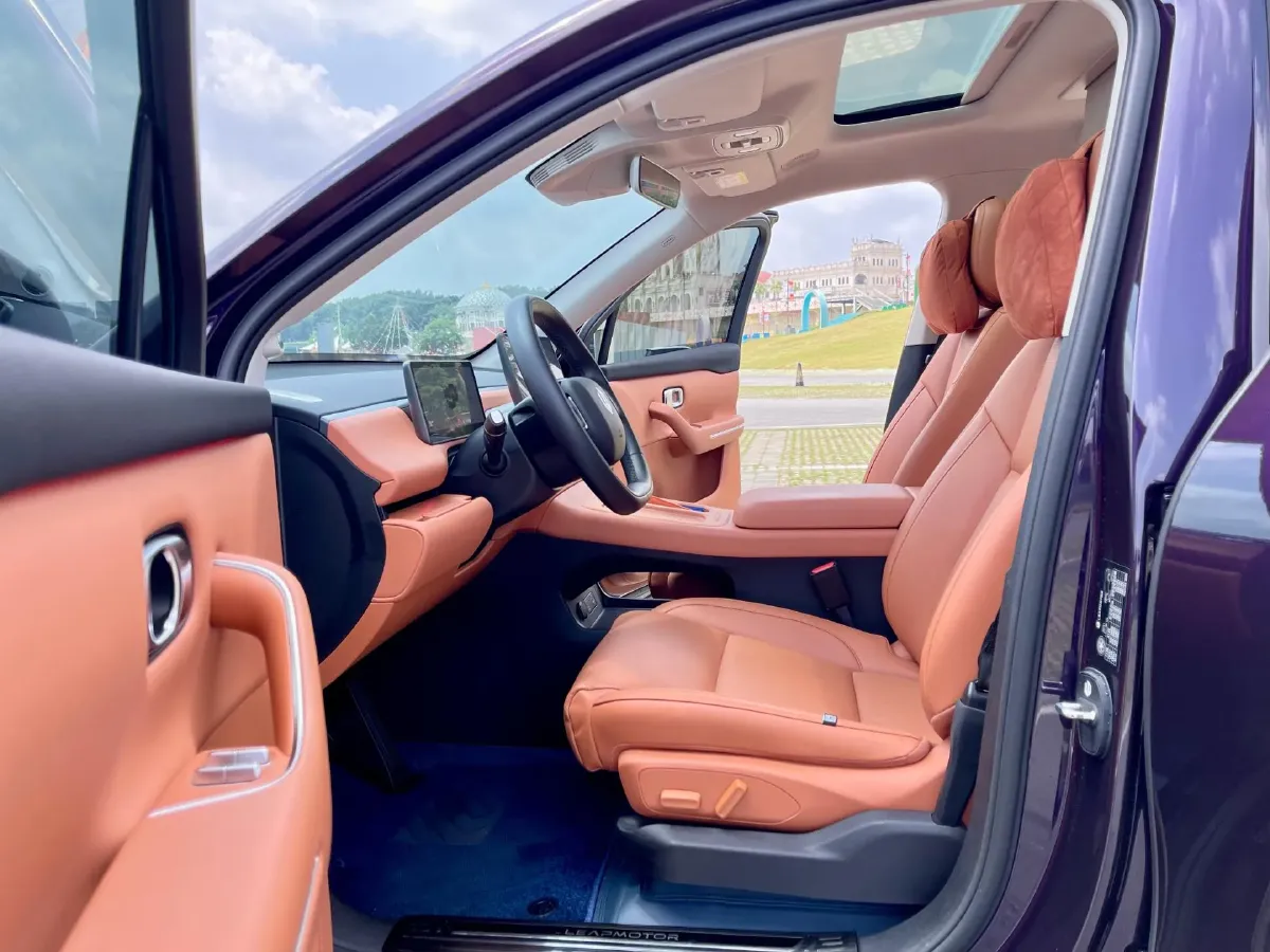 2024 Leapmotor C16 1.5L 95HP L4 REEV 28.4KWH,autocango,china used car exporter,china ev exporter,chinese used car exporter,chinese used ev exporter