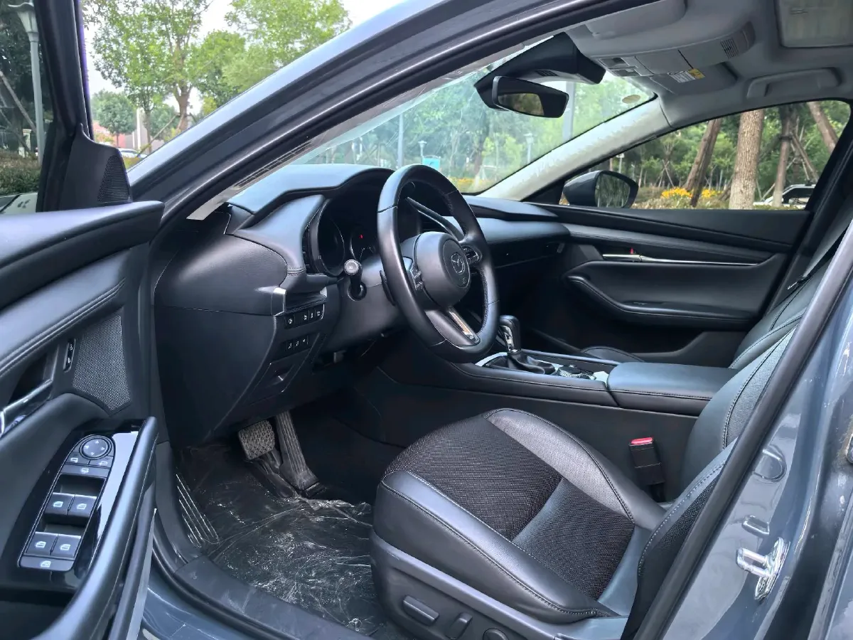 2023 Mazda 3 Axela 2.0L 158HP L4 6AT,autocango,china used car exporter,china ev exporter,chinese used car exporter,chinese used ev exporter