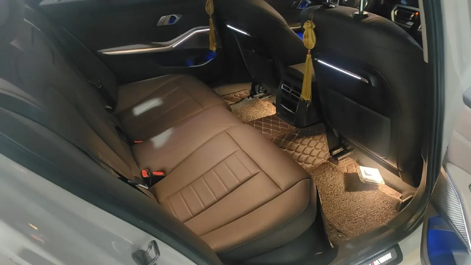 2020 BMW 3 Series 2.0T 184HP L4 8AT,autocango,china used car exporter,china ev exporter,chinese used car exporter,chinese used ev exporter