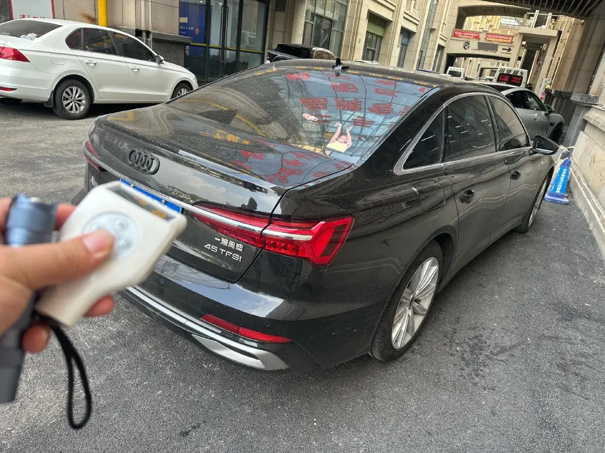 2024 Audi A6L 2.0T 245HP L4 7DCT,autocango,china used car exporter,china ev exporter,chinese used car exporter,chinese used ev exporter