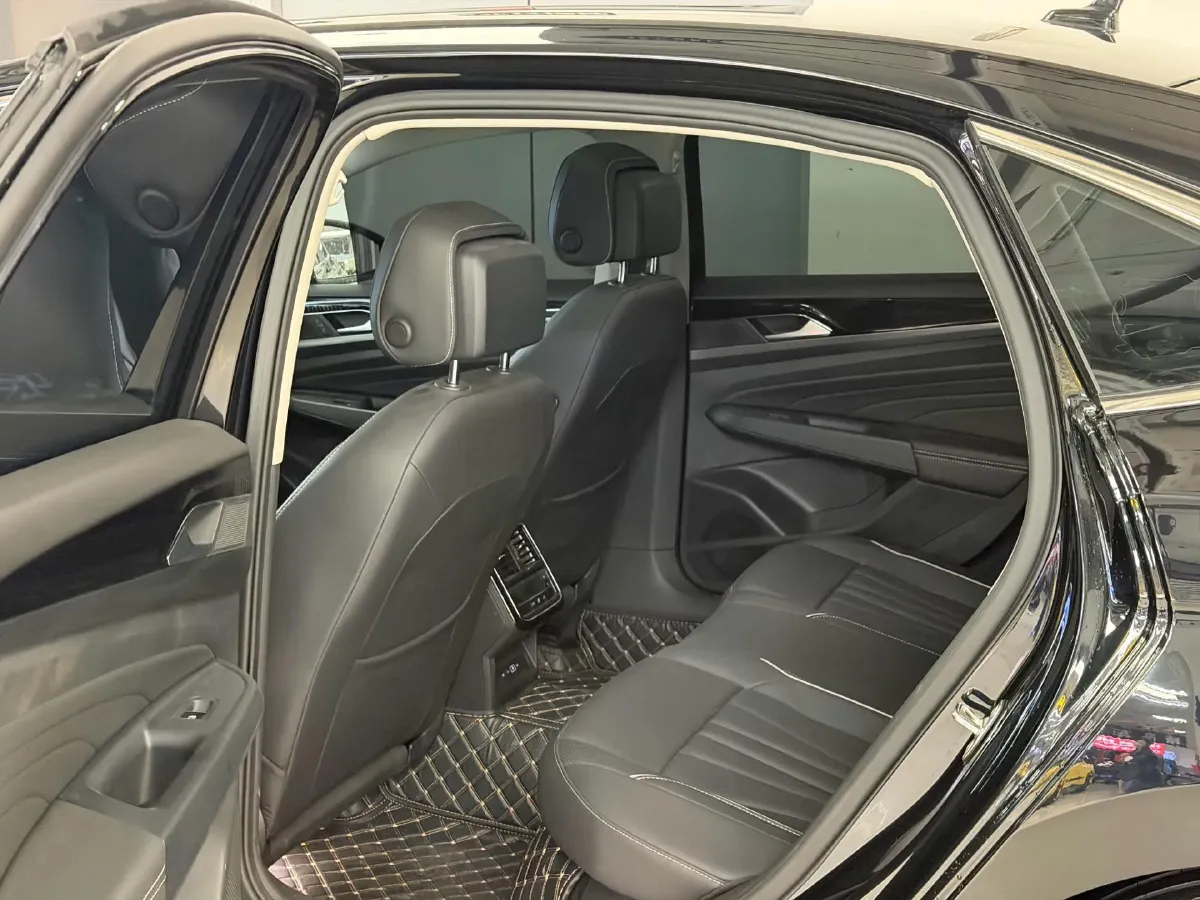 2024 Volkswagen Passat 2.0T 186HP L4 7DCT,autocango,china used car exporter,china ev exporter,chinese used car exporter,chinese used ev exporter