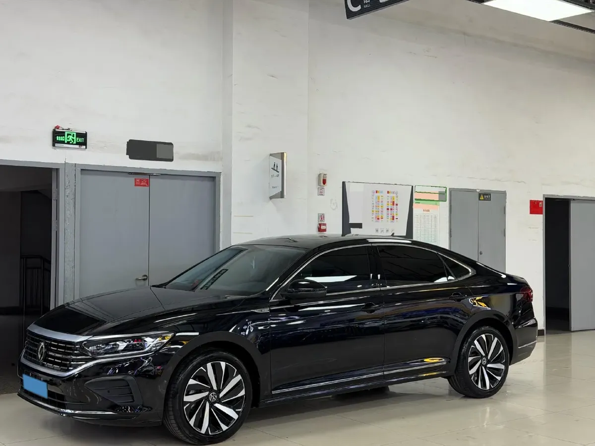 2024 Volkswagen Passat 2.0T 186HP L4 7DCT,autocango,china used car exporter,china ev exporter,chinese used car exporter,chinese used ev exporter