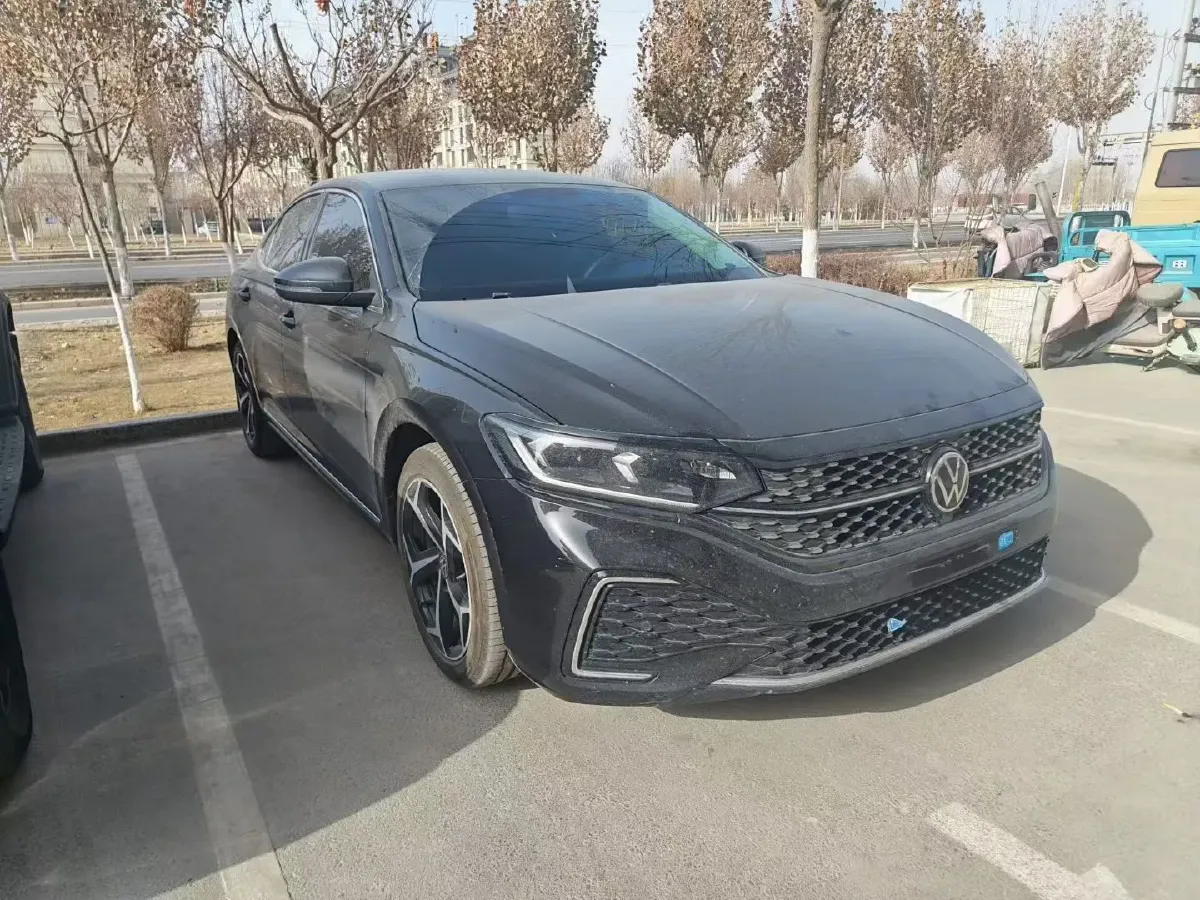 2024 Volkswagen Passat 2.0T 220HP L4 7DCT,autocango,china used car exporter,china ev exporter,chinese used car exporter,chinese used ev exporter