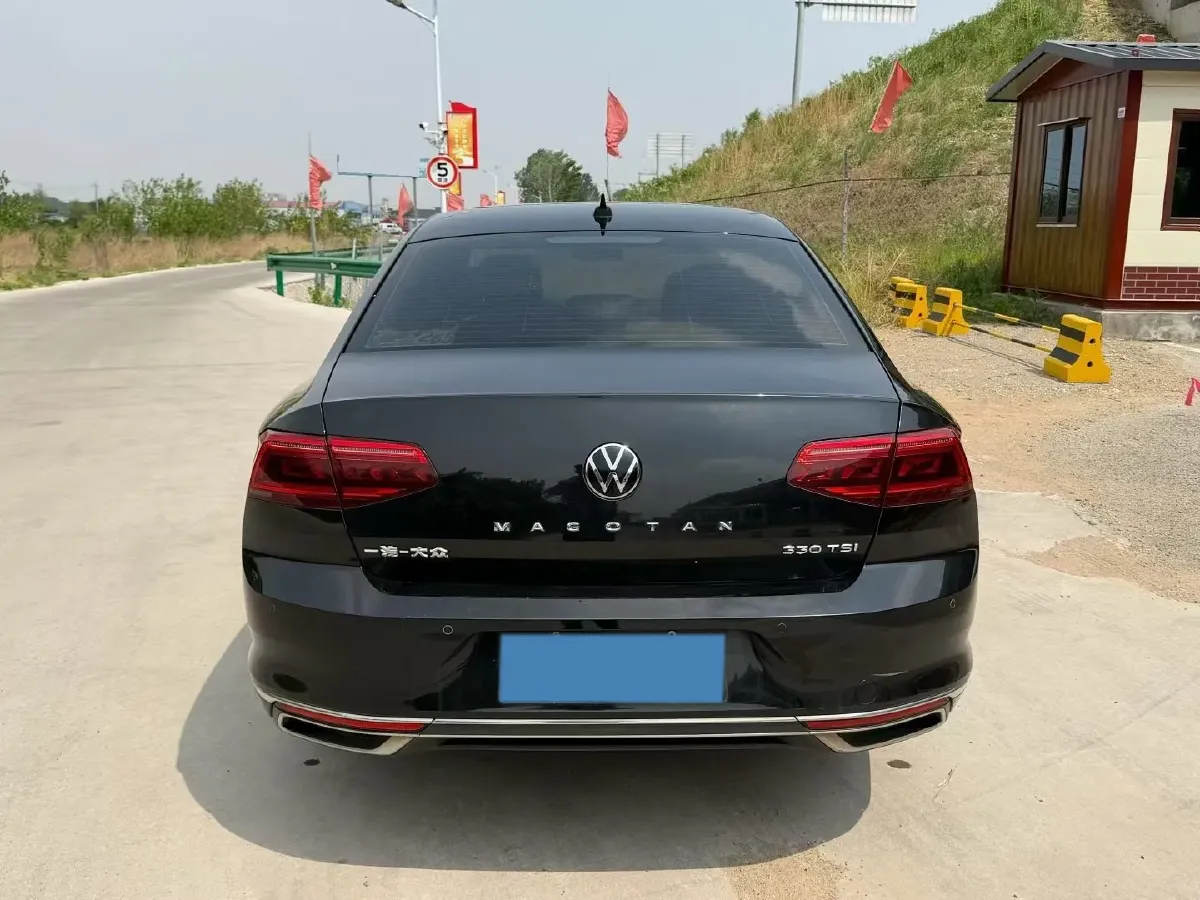 2020 Volkswagen Magotan 2.0T 186HP L4 7DCT,autocango,china used car exporter,china ev exporter,chinese used car exporter,chinese used ev exporter