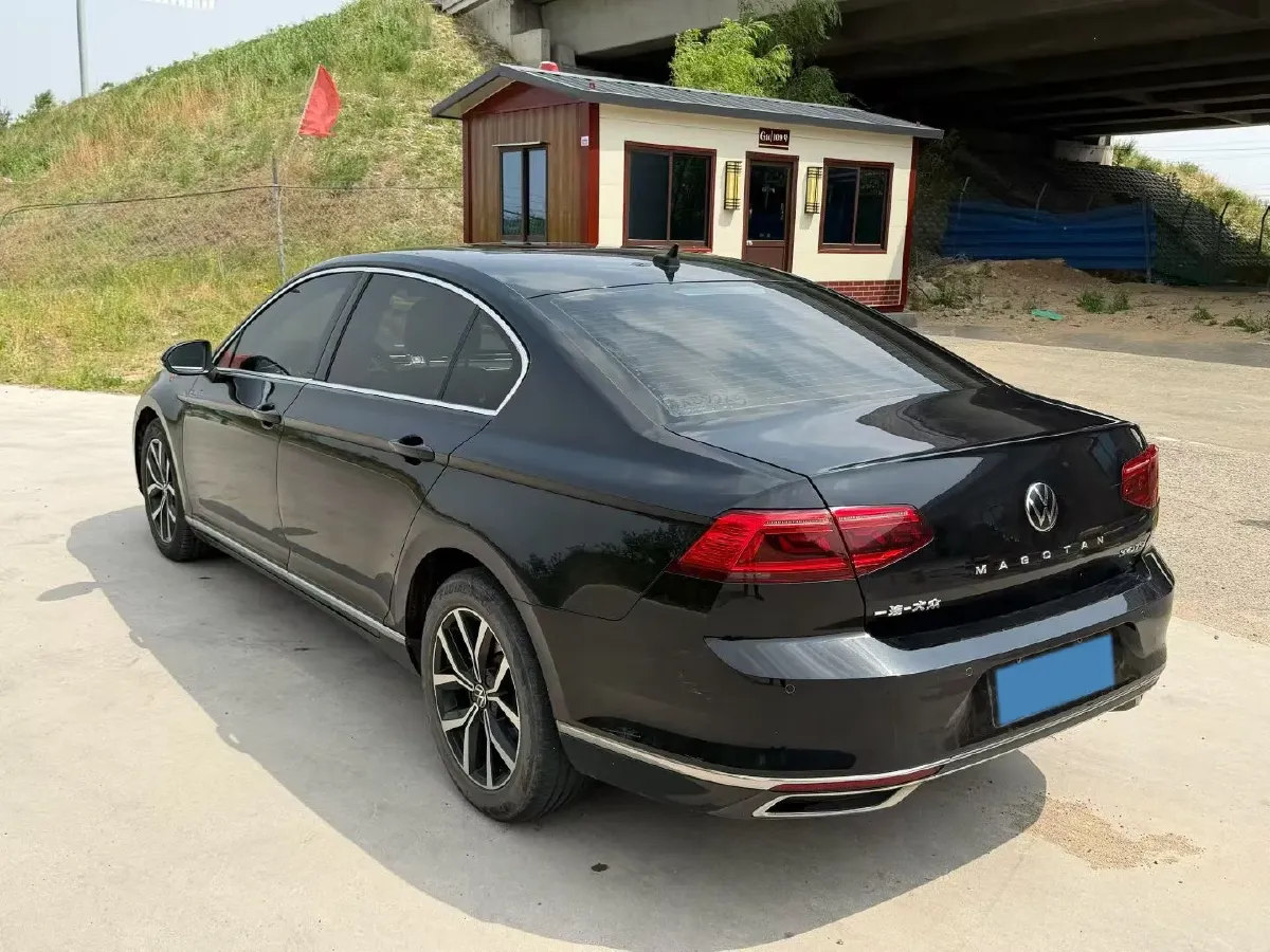 2020 Volkswagen Magotan 2.0T 186HP L4 7DCT,autocango,china used car exporter,china ev exporter,chinese used car exporter,chinese used ev exporter