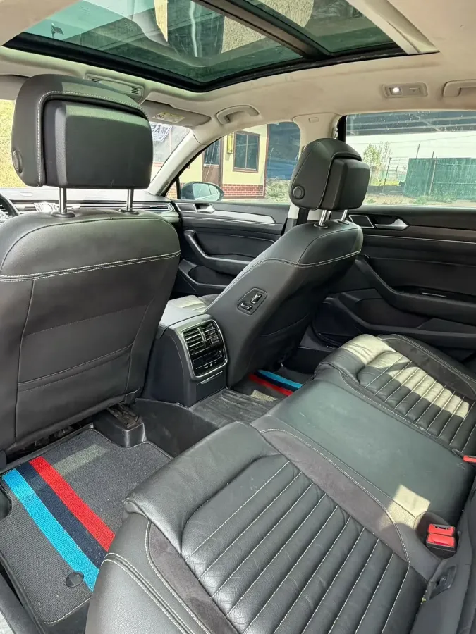 2020 Volkswagen Magotan 2.0T 186HP L4 7DCT,autocango,china used car exporter,china ev exporter,chinese used car exporter,chinese used ev exporter